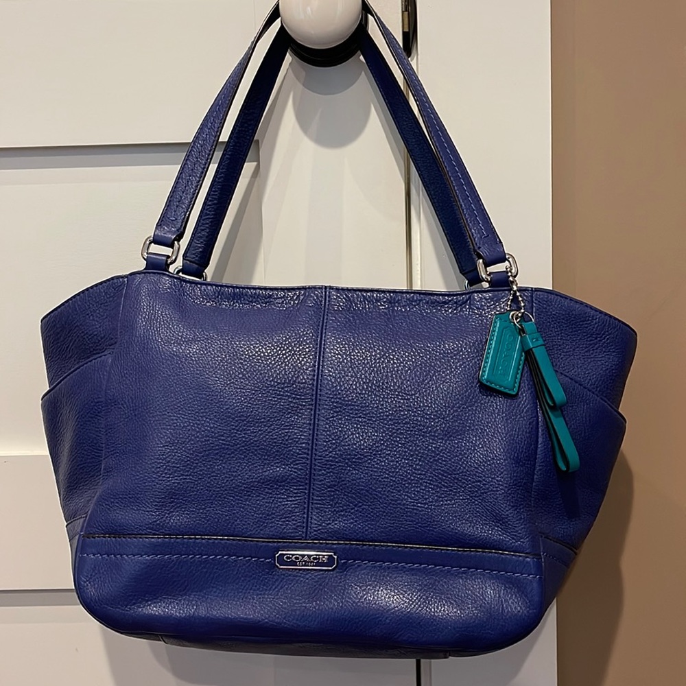 Coach pebbled leather hand bag